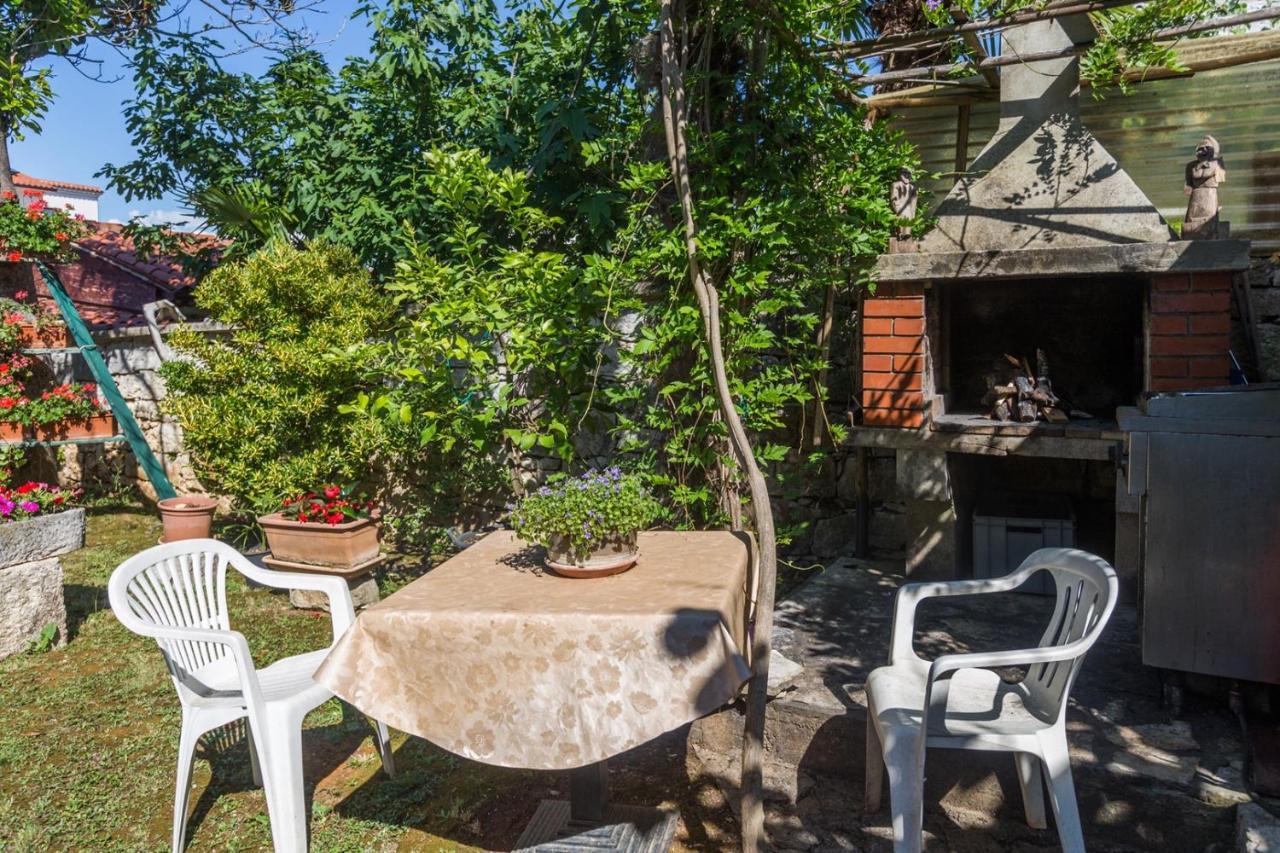 Anamarija Apartments Near The Beach And The Fantastic Adria Sea With Over 10 Small Islands Close By Funtana Dış mekan fotoğraf