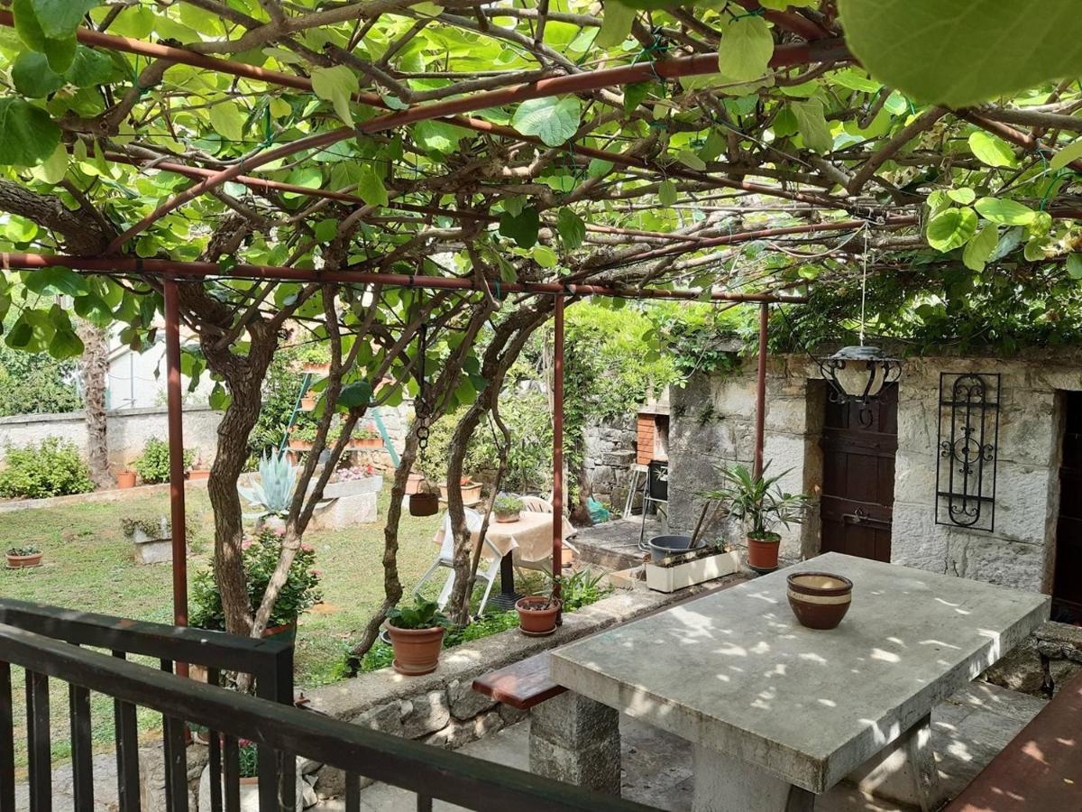 Anamarija Apartments Near The Beach And The Fantastic Adria Sea With Over 10 Small Islands Close By Funtana Dış mekan fotoğraf